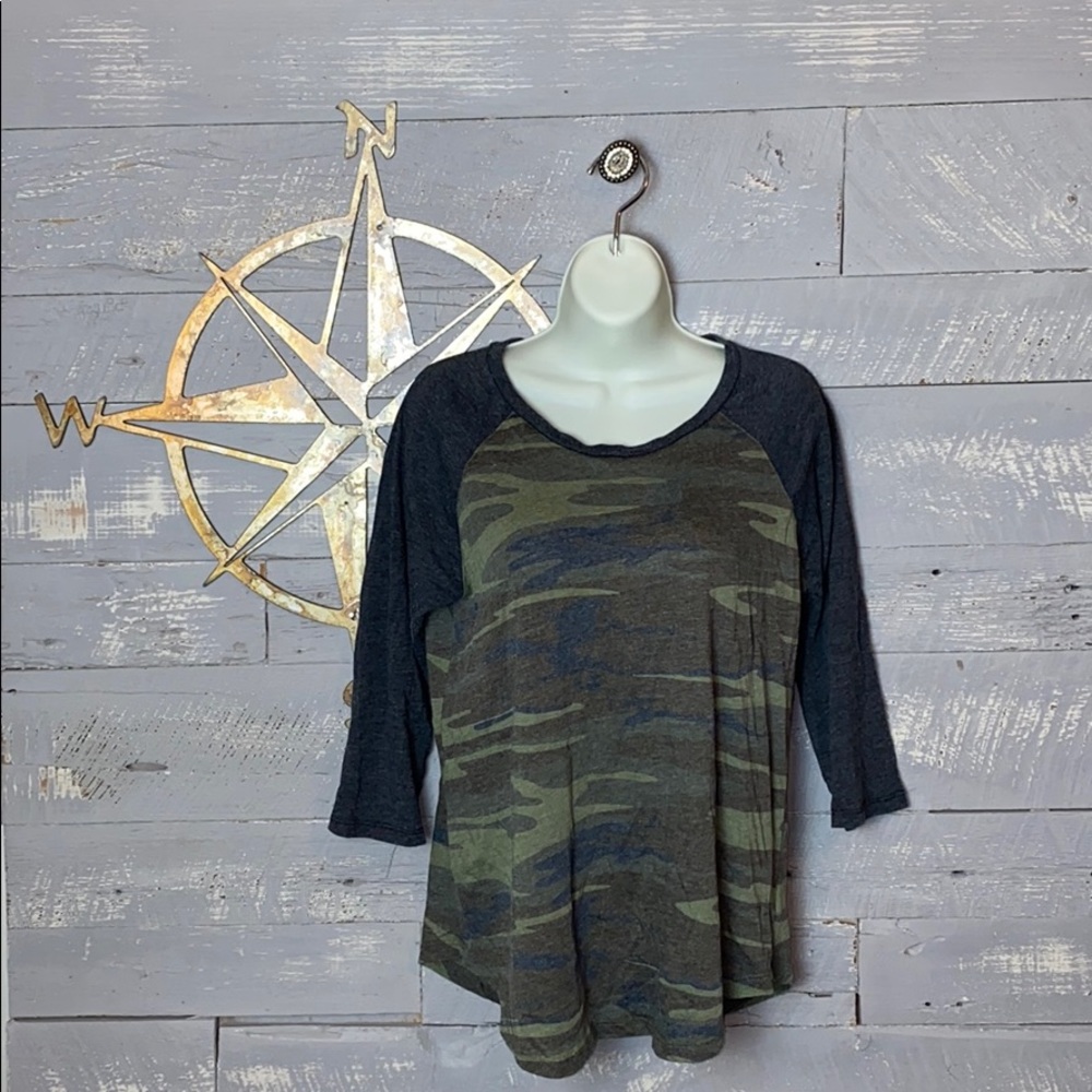 White Crow camo baseball T-shirt
